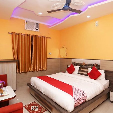 Hotel Bachchan Palace Varanasi Exteriör bild