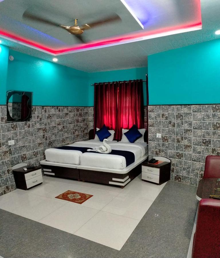 Hotel Bachchan Palace Varanasi Exteriör bild