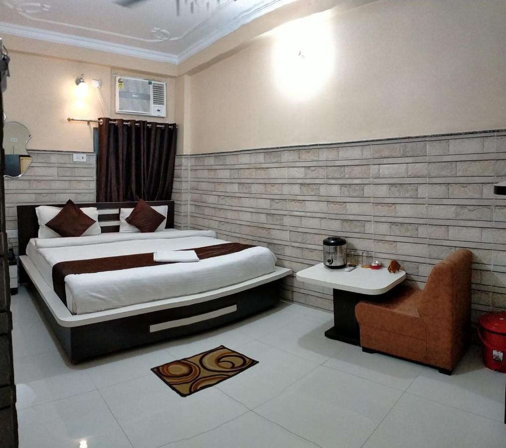Hotel Bachchan Palace Varanasi Exteriör bild