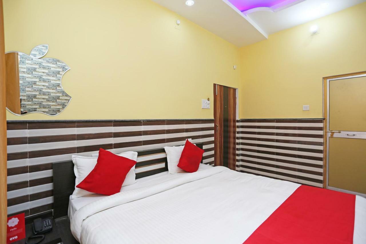 Hotel Bachchan Palace Varanasi Exteriör bild