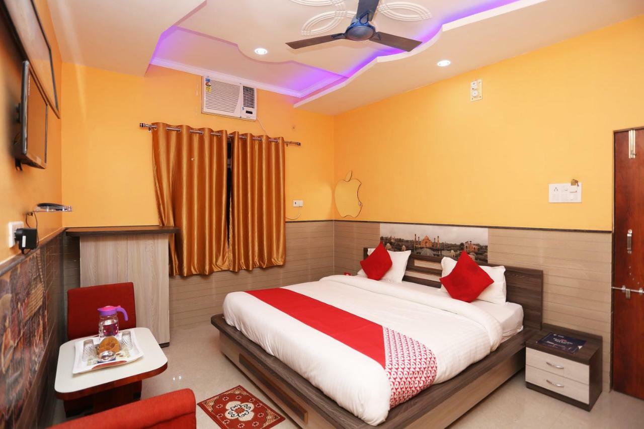 Hotel Bachchan Palace Varanasi Exteriör bild