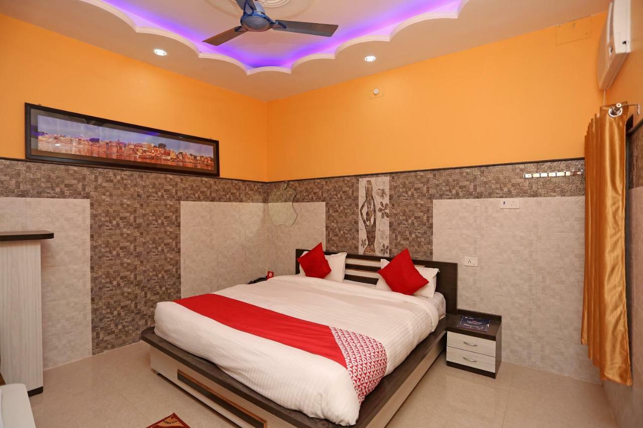 Hotel Bachchan Palace Varanasi Exteriör bild
