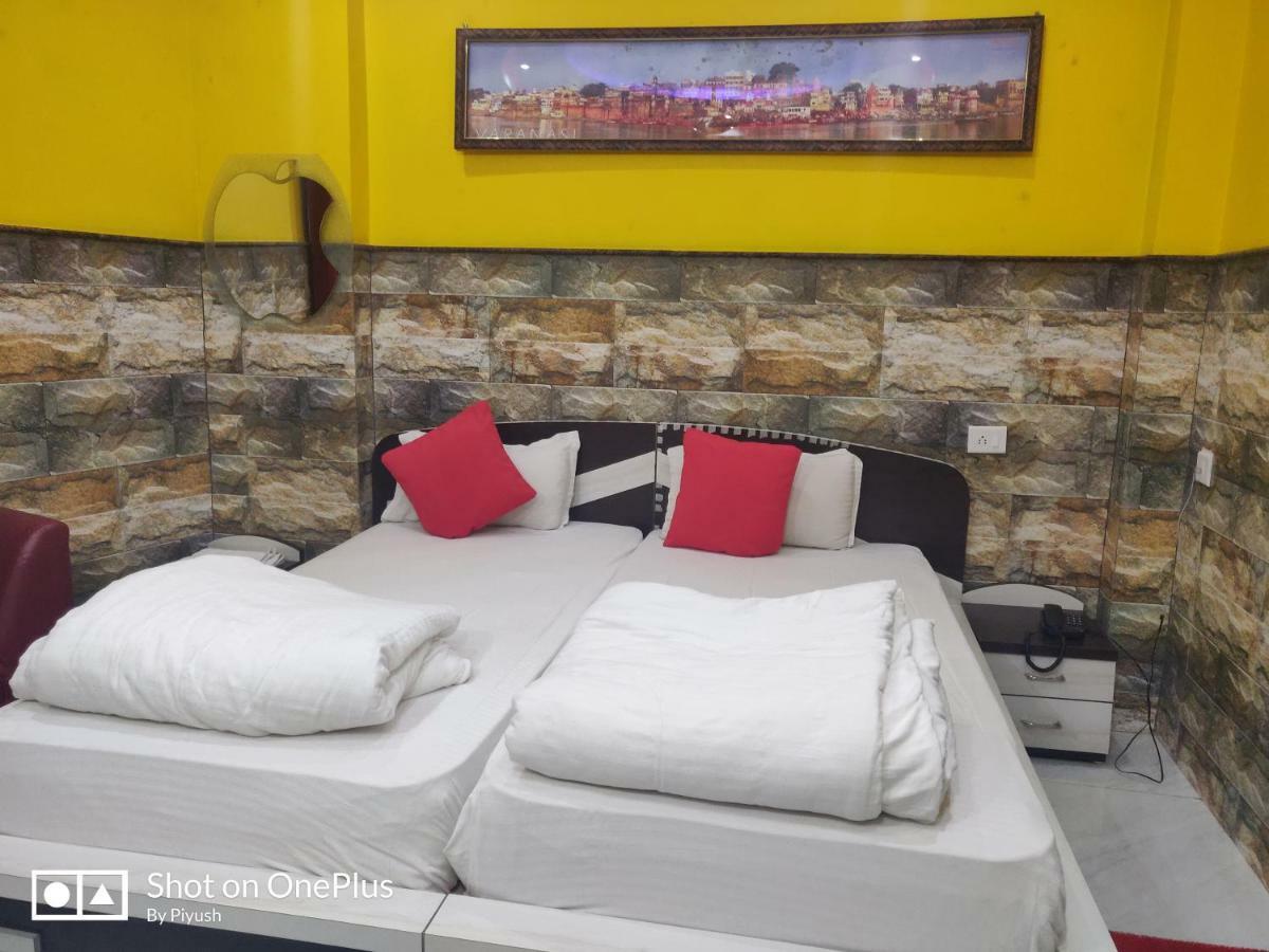 Hotel Bachchan Palace Varanasi Exteriör bild